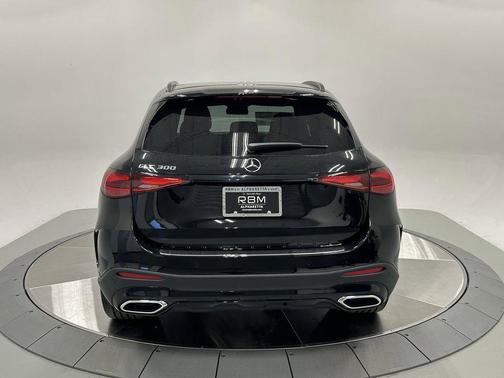 2026 Mercedes-Benz GLC 300 Base