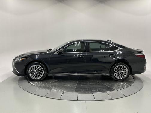 2024 Lexus ES 300h Luxury