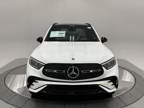 2026 Mercedes-Benz GLC 300 4MATIC