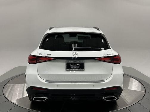 2026 Mercedes-Benz GLC 300 4MATIC