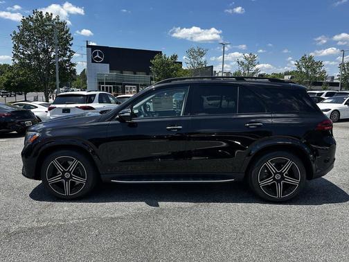 Black 2026 Mercedes-Benz GLE 450 4MATIC