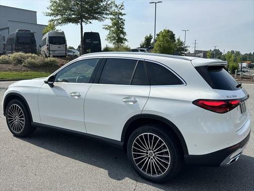 2025 Mercedes-Benz GLC 300 4MATIC