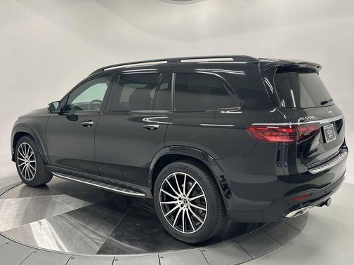 2026 Mercedes-Benz GLS 580 4MATIC