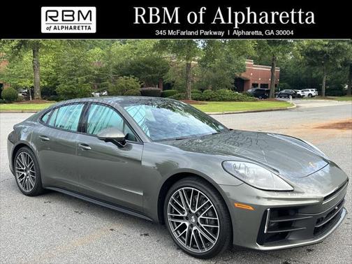 2025 Porsche Panamera 4