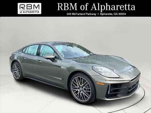 2025 Porsche Panamera 4