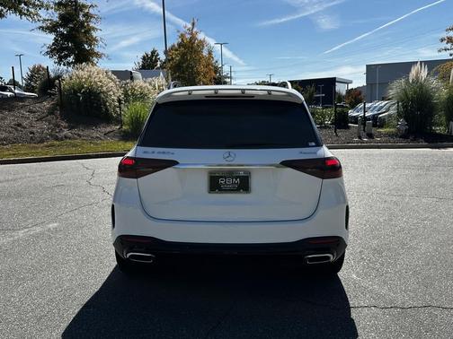 White 2025 Mercedes-Benz GLE 450e 4MATIC