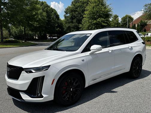 Crystal White Tricoat 2025 Cadillac XT6 Sport AWD