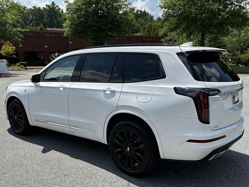 Crystal White Tricoat 2025 Cadillac XT6 Sport AWD