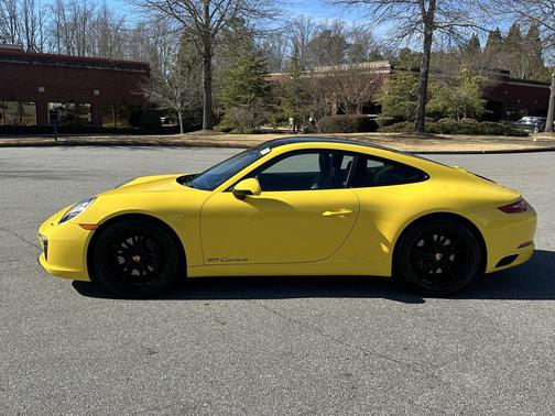 2017 Porsche 911 Carrera