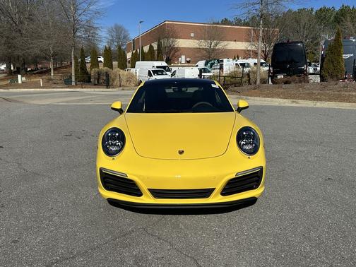 2017 Porsche 911 Carrera