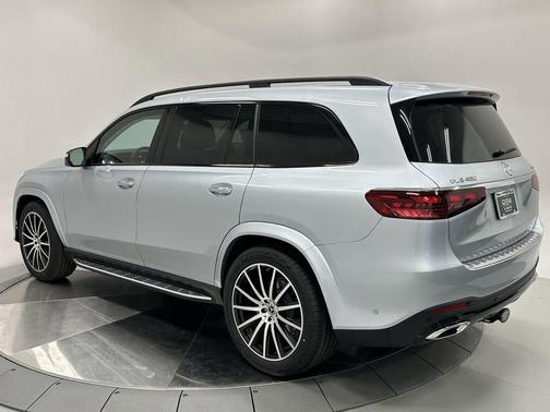 2026 Mercedes-Benz GLS 450 4MATIC