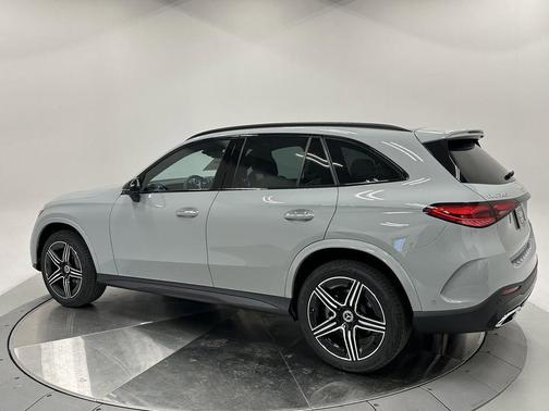 2026 Mercedes-Benz GLC 300 Base