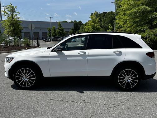 White 2022 Mercedes-Benz GLC 300 Base