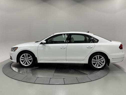 2019 Volkswagen Passat 2.0T Wolfsburg Edition