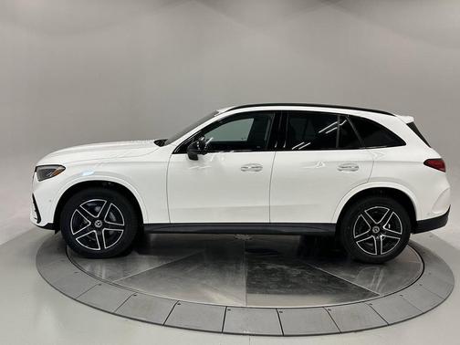 2026 Mercedes-Benz GLC 300 Base