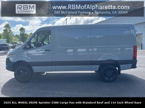 2025 Mercedes-Benz Sprinter 2500 Standard Roof