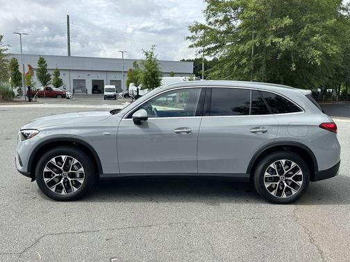 2025 Mercedes-Benz GLC 350e Base