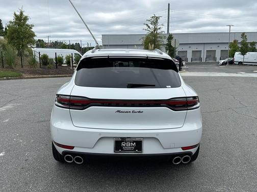 2021 Porsche Macan Turbo