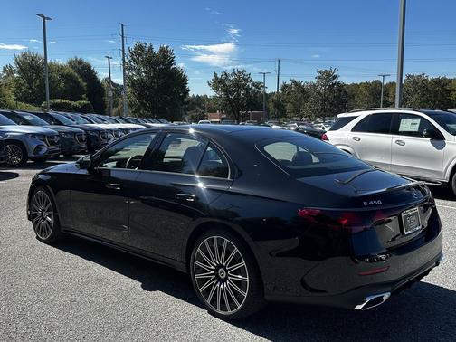 Black 2027 Mercedes-Benz E-Class E 450 4MATIC