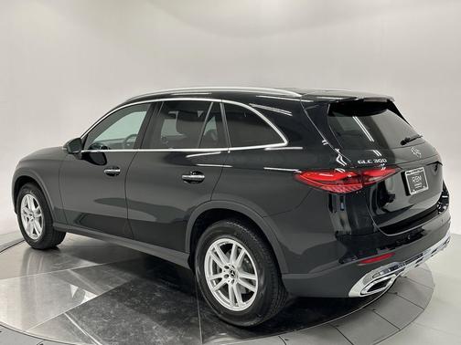 2025 Mercedes-Benz GLC 300 4MATIC