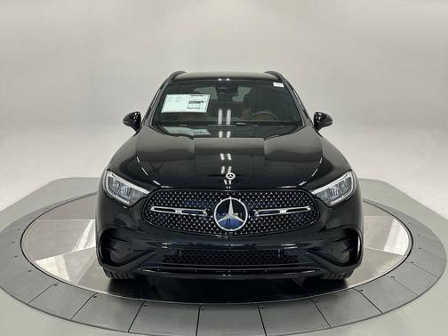 2026 Mercedes-Benz GLC 300 Base