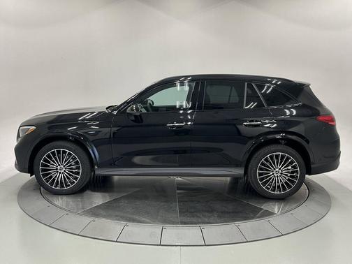 2026 Mercedes-Benz GLC 300 Base