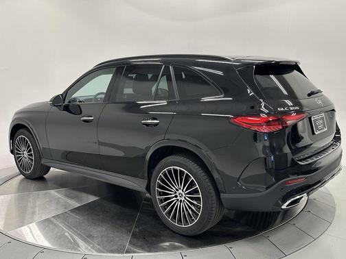 2026 Mercedes-Benz GLC 300 Base