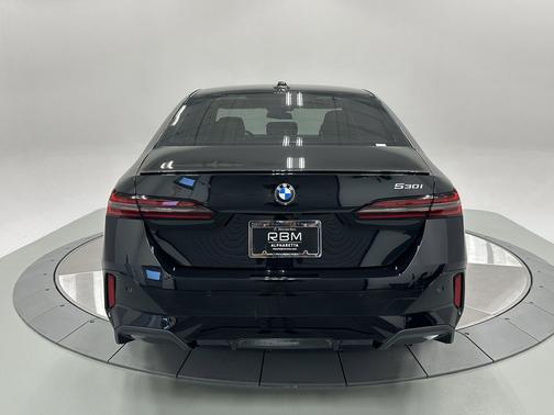2024 BMW 530 i