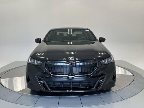 2024 BMW 530 i