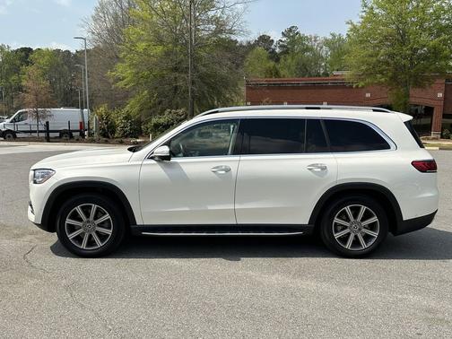 White 2023 Mercedes-Benz GLS 450 4MATIC