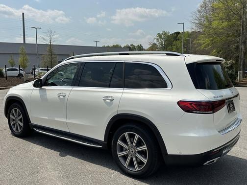 White 2023 Mercedes-Benz GLS 450 4MATIC