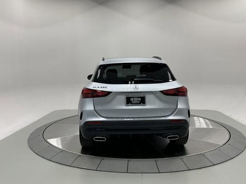 2025 Mercedes-Benz GLA 250 4MATIC