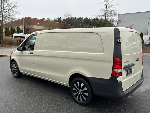 2023 Mercedes-Benz Metris Base
