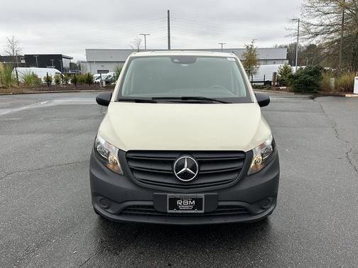 2023 Mercedes-Benz Metris Base
