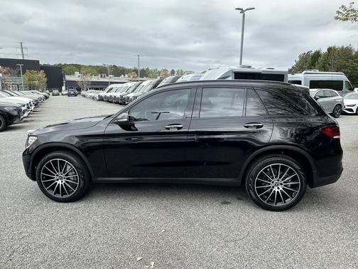 Black 2022 Mercedes-Benz GLC 300 Base
