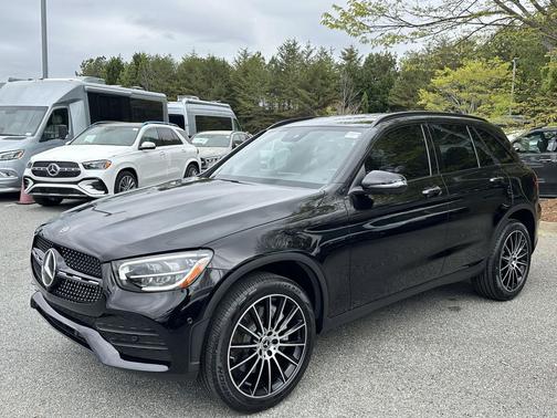 Black 2022 Mercedes-Benz GLC 300 Base