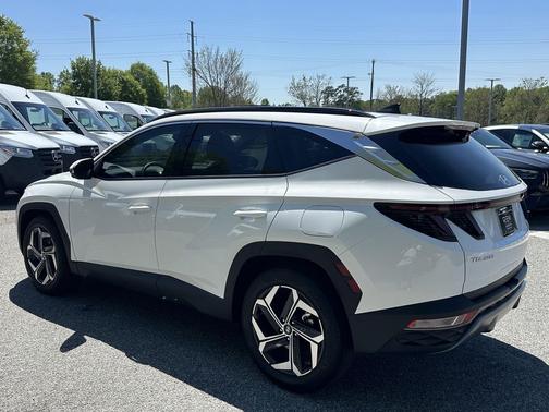 White Pearl 2024 Hyundai TUCSON Limited