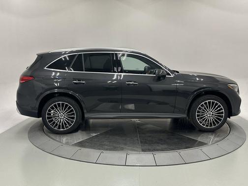 2026 Mercedes-Benz GLC 300 Base