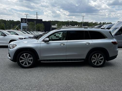 Silver 2023 Mercedes-Benz GLS 450 4MATIC