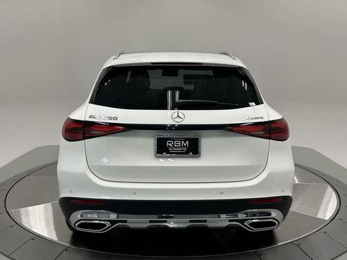 2026 Mercedes-Benz GLC 300 4MATIC