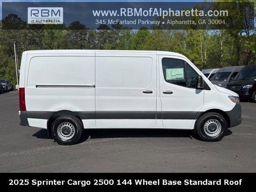 2025 Mercedes-Benz Sprinter 2500 Standard Roof