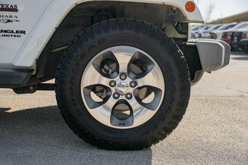 2016 Jeep Wrangler Unlimited Sahara