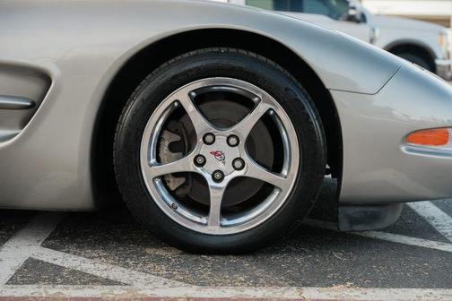 2002 Chevrolet Corvette Base