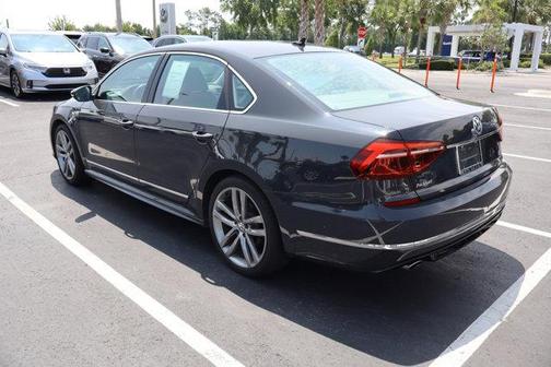 2017 Volkswagen Passat 1.8T R-Line w/Comfort