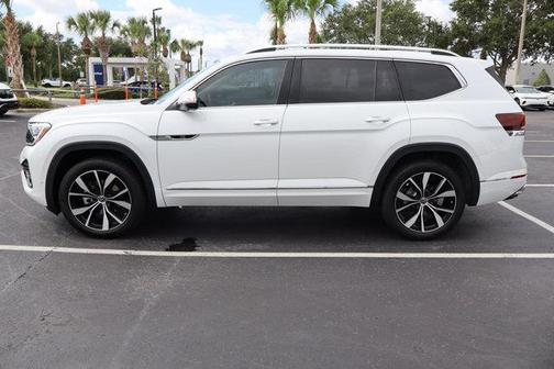 2025 Volkswagen Atlas 2.0T SEL Premium R-Line 4MOTION
