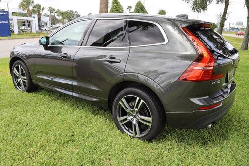 2021 Volvo XC60 T5 Momentum