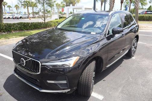 Onyx Black Metallic 2022 Volvo XC60 B5 Inscription