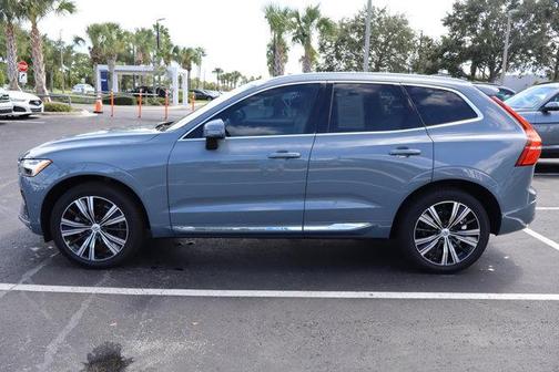 2023 Volvo XC60 B5 Plus Bright Theme