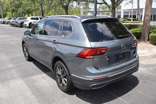 PLAT GREY 2023 Volkswagen Tiguan 2.0T SE