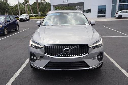 2023 Volvo XC60 B5 Ultimate Bright Theme